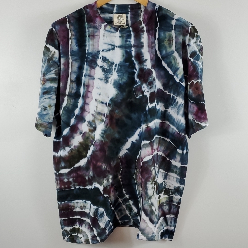 Gildan Blue and Purple Short Sleeve Tee Vibrant Colors